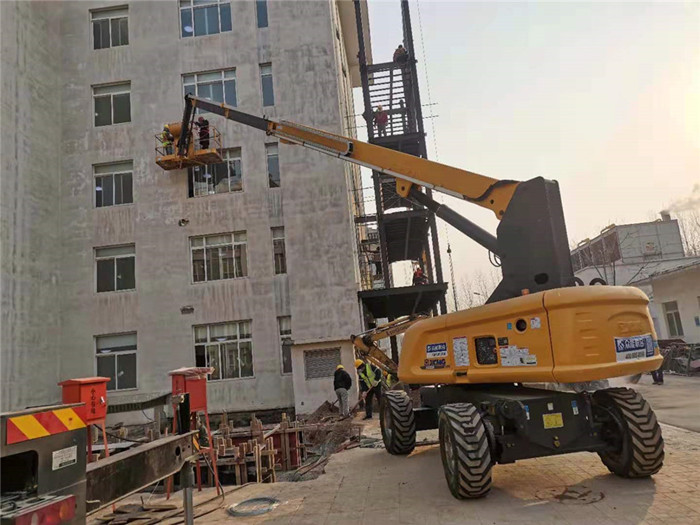 第一时间！服务在线遥控指挥设备转场 Im电竞（中国）无偿向邢台隔离点项目支援设备-3.jpg